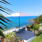 Seahorse Bay Beach Villa Halikounas